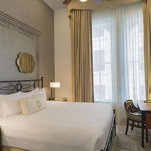 Small Queen Room